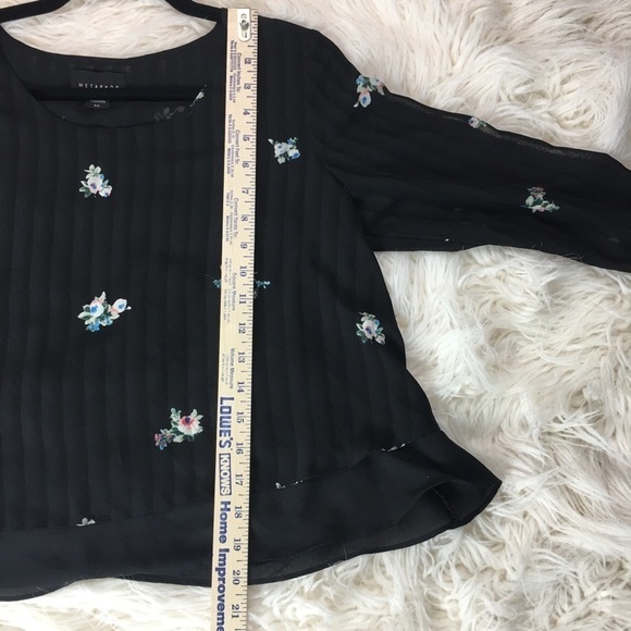 Metaphor Blouse - Picture 7 of 8